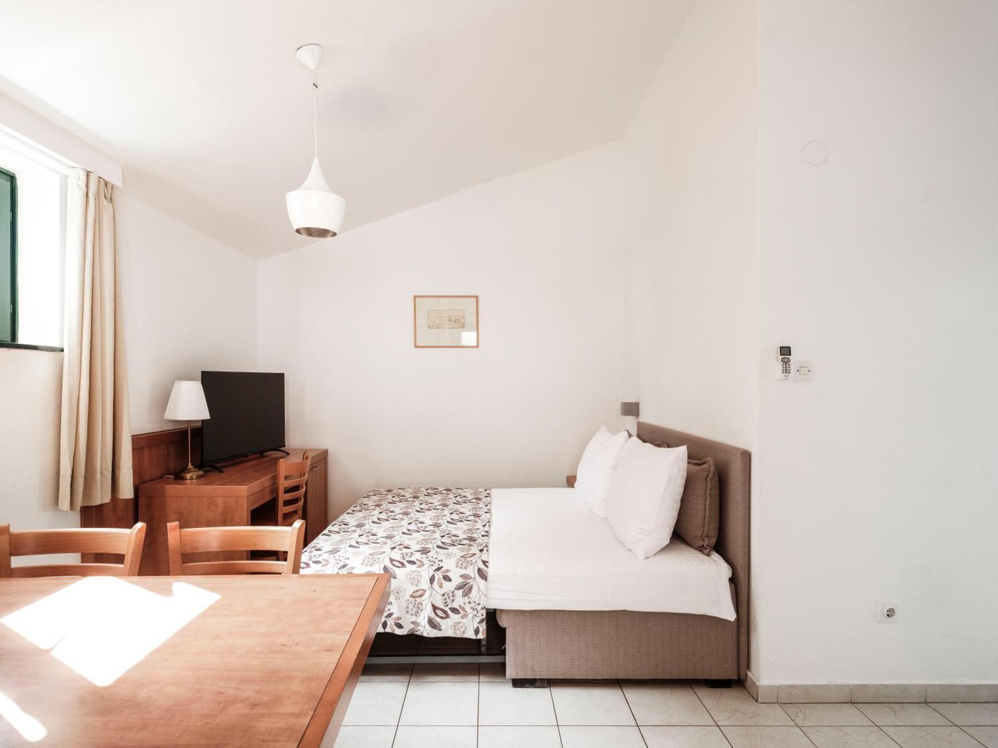 3* One-Bedroom Apartment (4 Adults),1765812119:JPEG