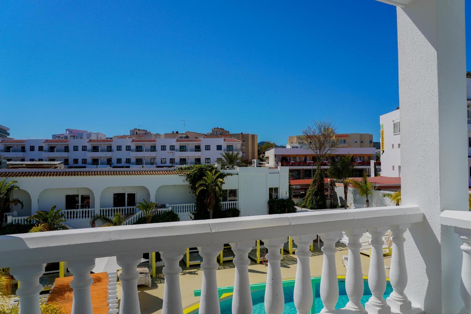 One Bedroom Apartment Pool View