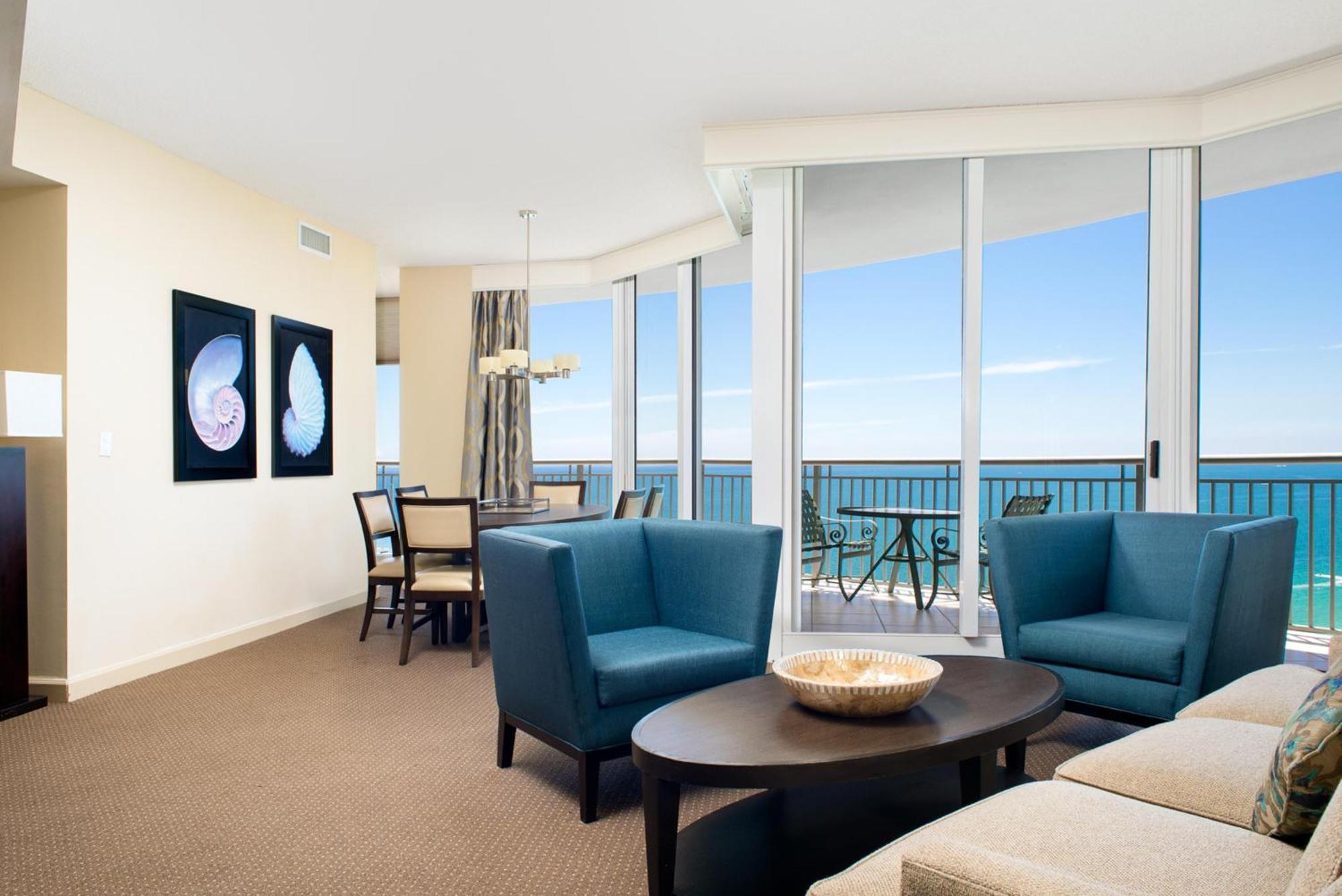 Three-Bedroom Suite Ocean View Non-Smoking