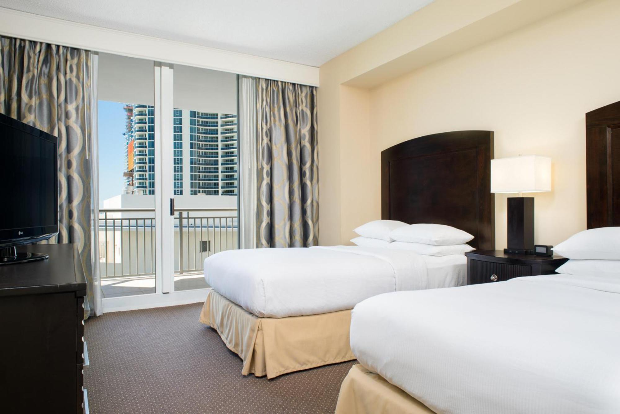 Three-Bedroom Suite Ocean View Non-Smoking