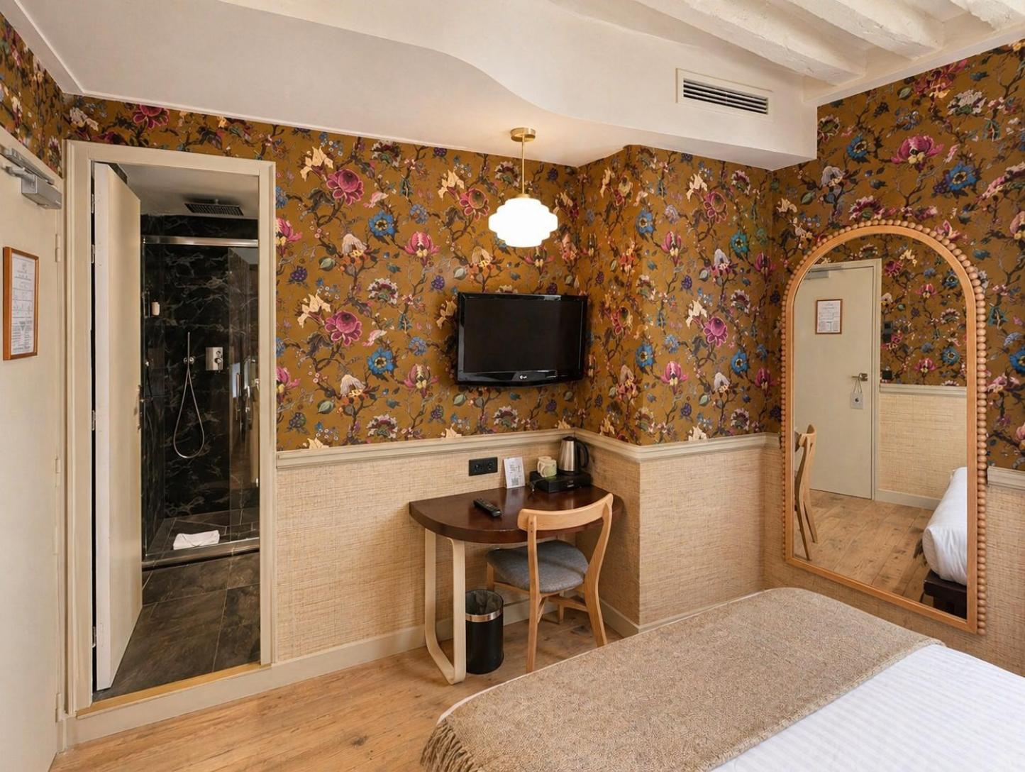 Double Room,1765818424:JPEG