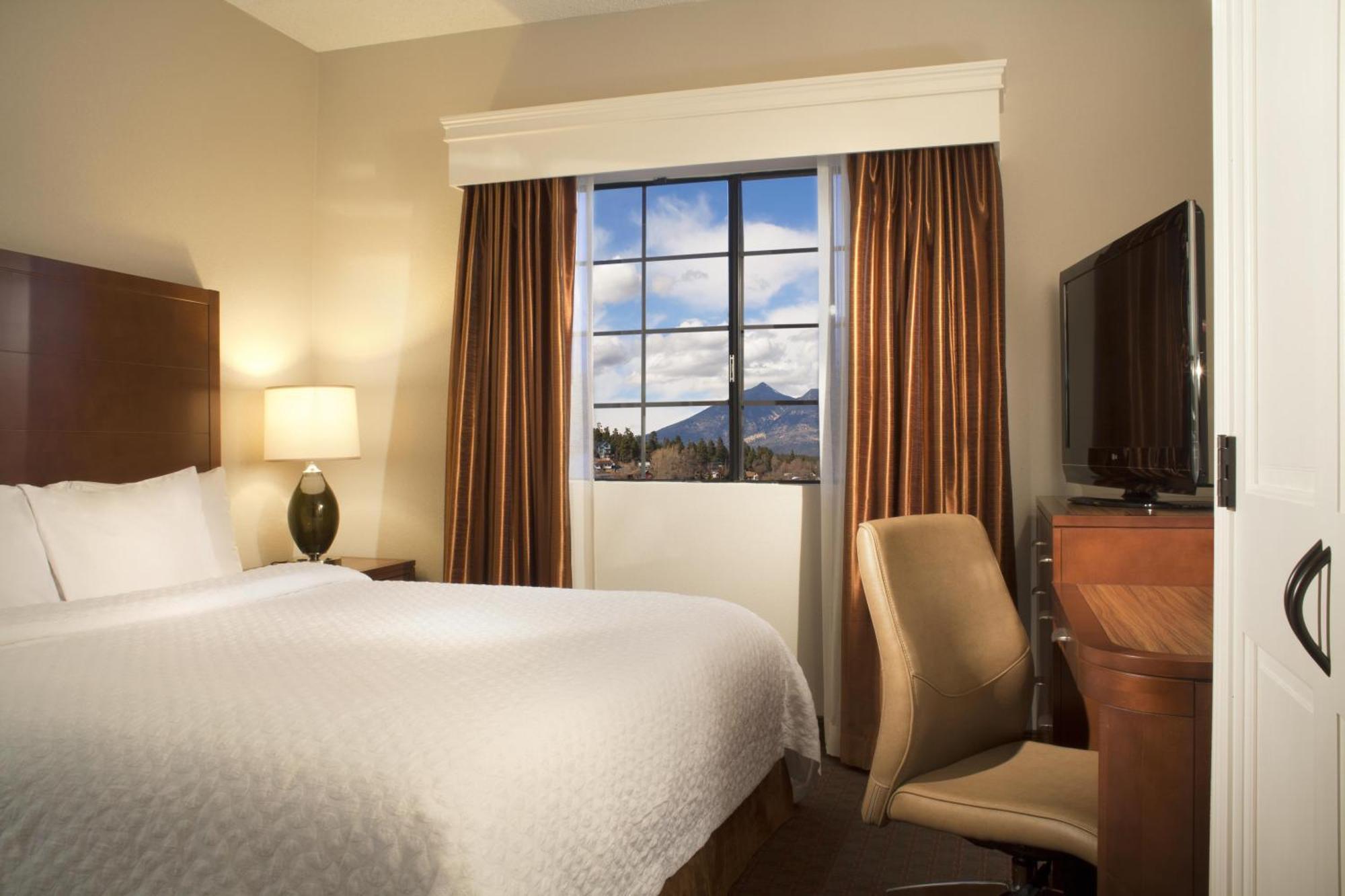One-Bedroom Premium King Suite
