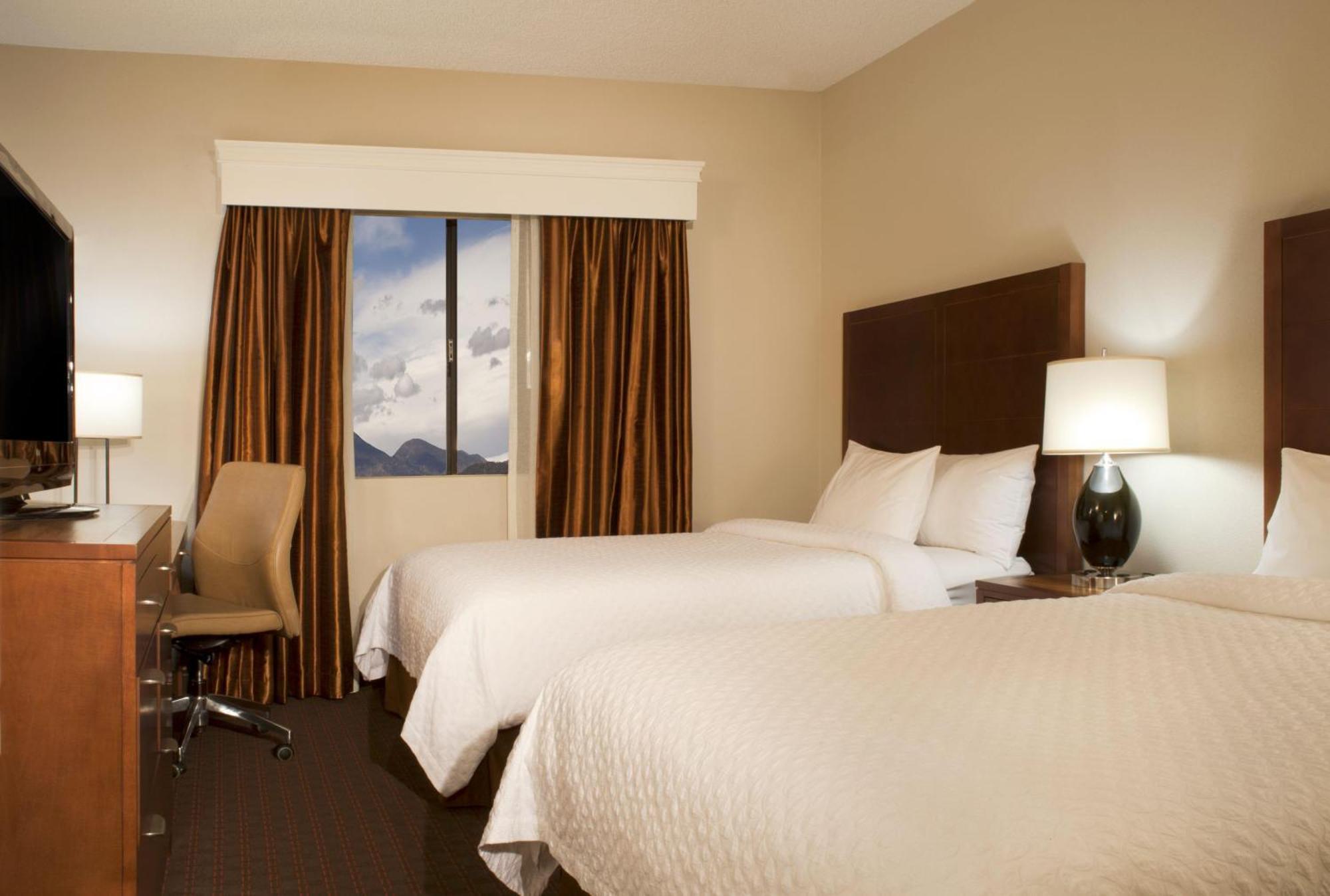One-Bedroom Suite Two Double Beds