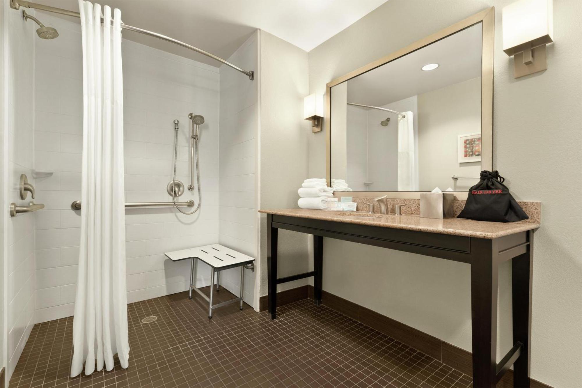 King Room Mobility Accessible Tub
