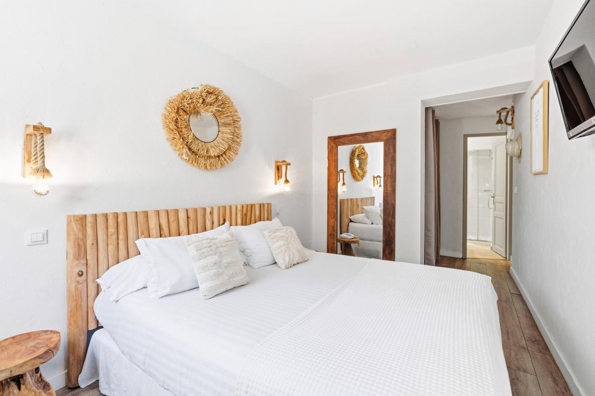 Classic Double Room,1765823049:JPEG