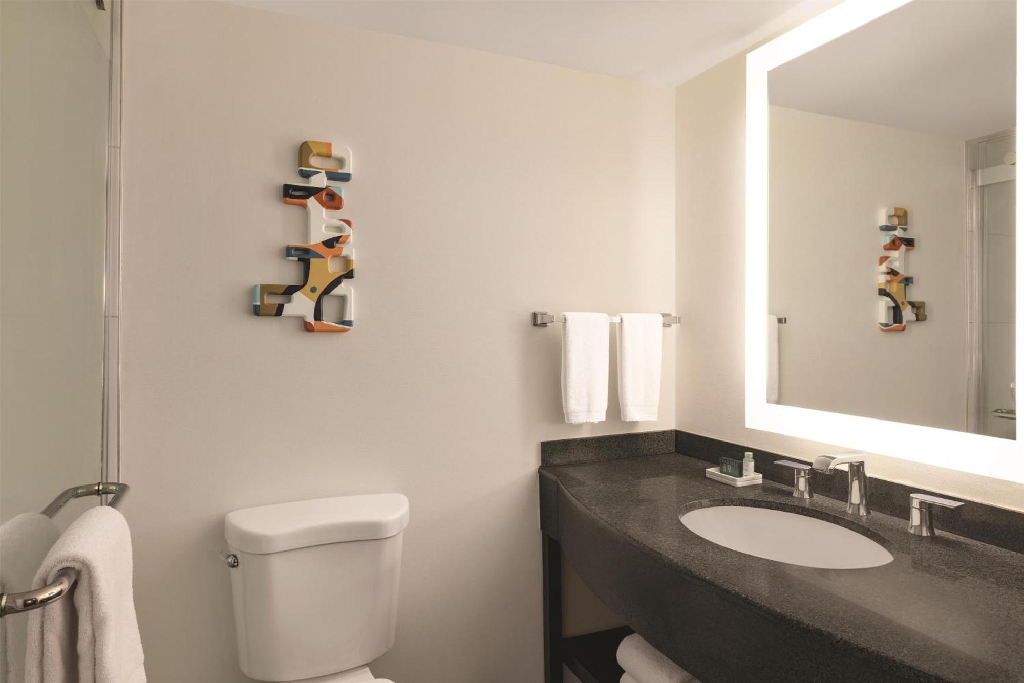 Deluxe King Room,1765823014:JPEG