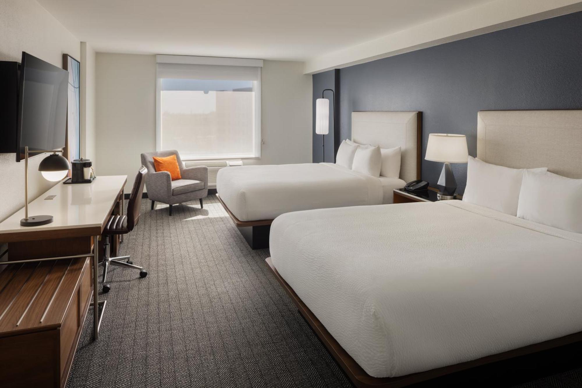 Queen Room Two Queen Beds City View