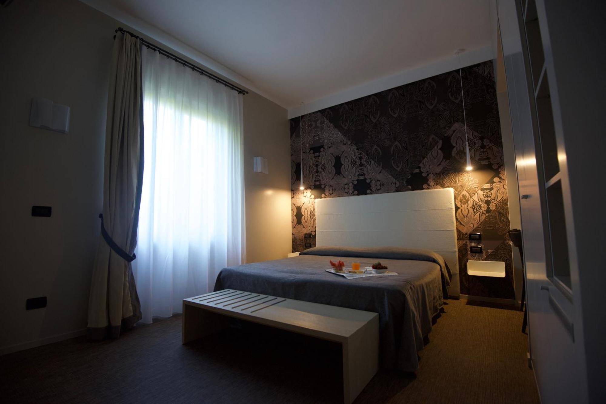 Double or Twin Room Balcony Sea View