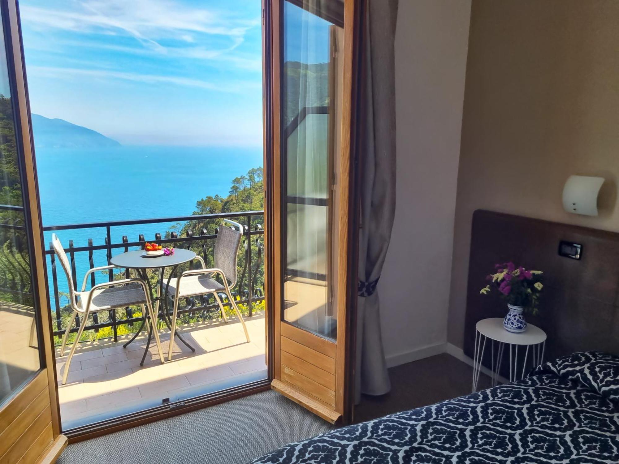 Double or Twin Room Balcony Sea View