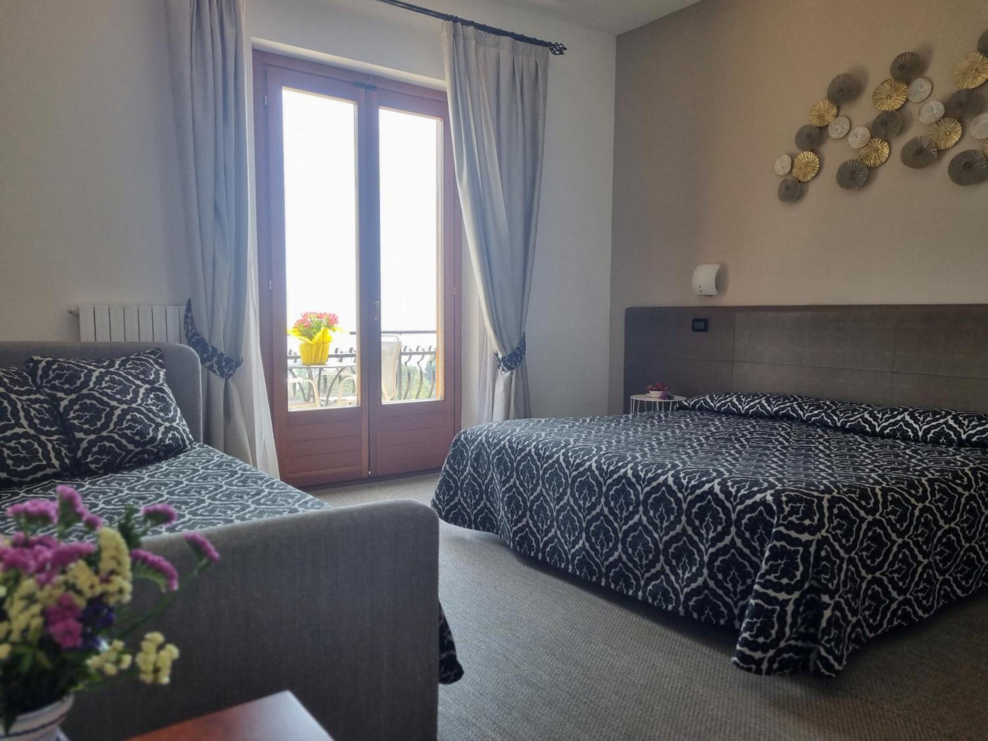 Double or Twin Room Balcony Sea View