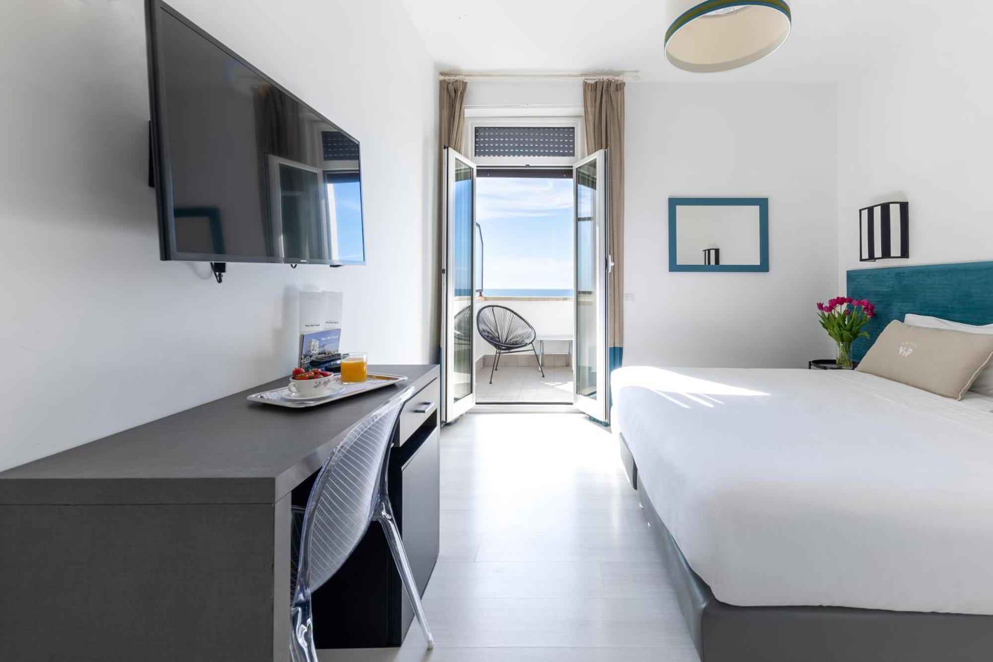 Superior double room sea view balcony