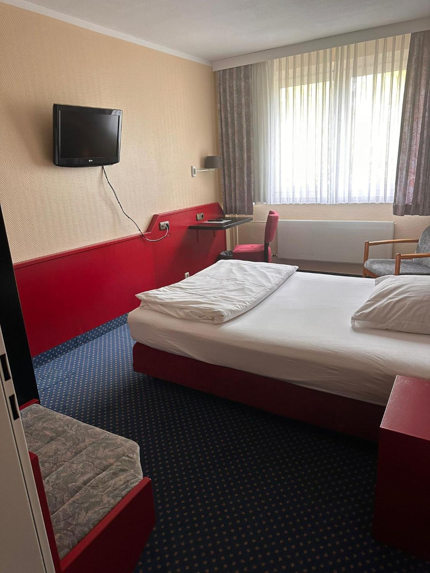 Double or Twin Room Lake View