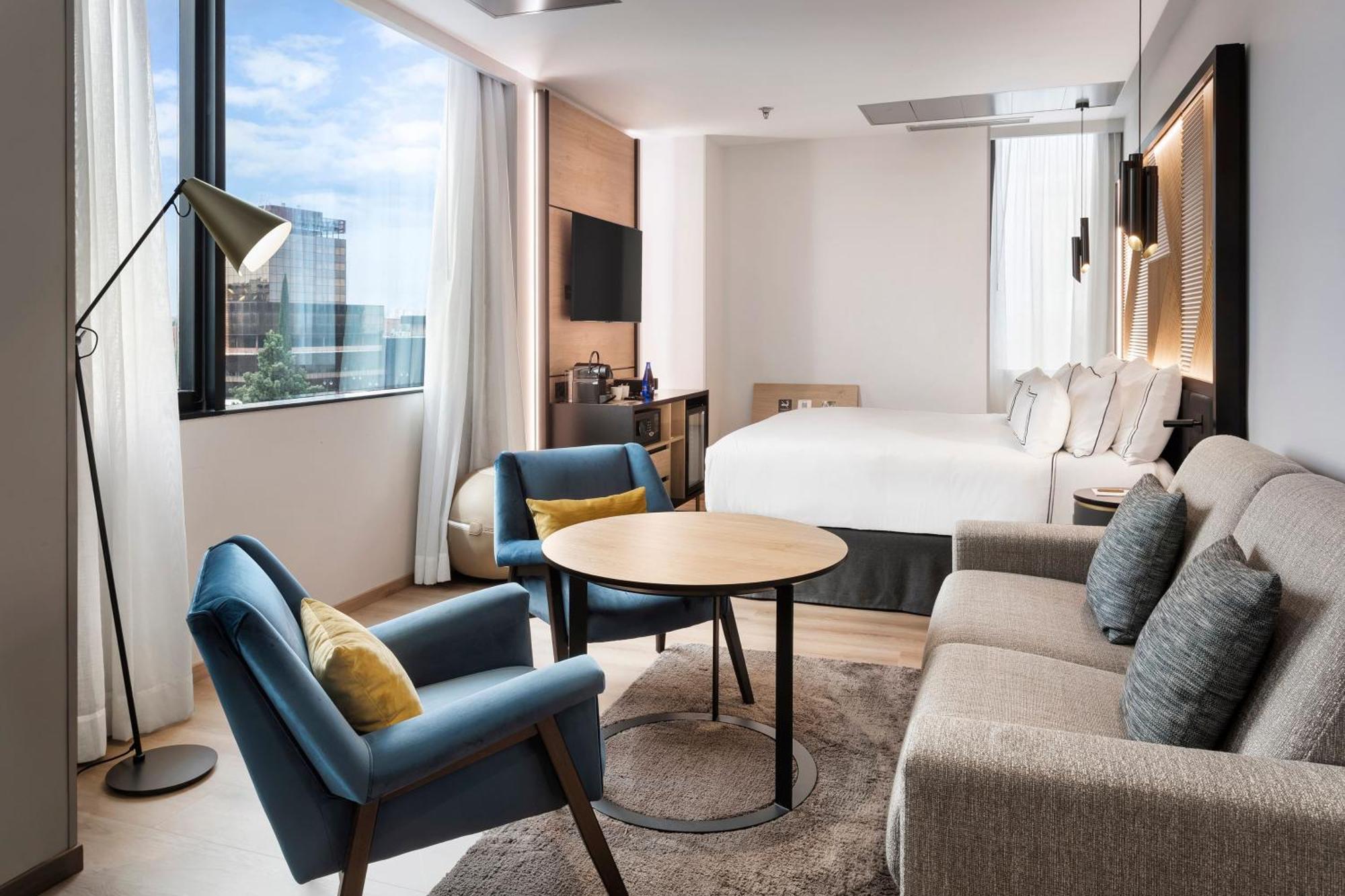 The Level Premium Room,1765838086:JPEG
