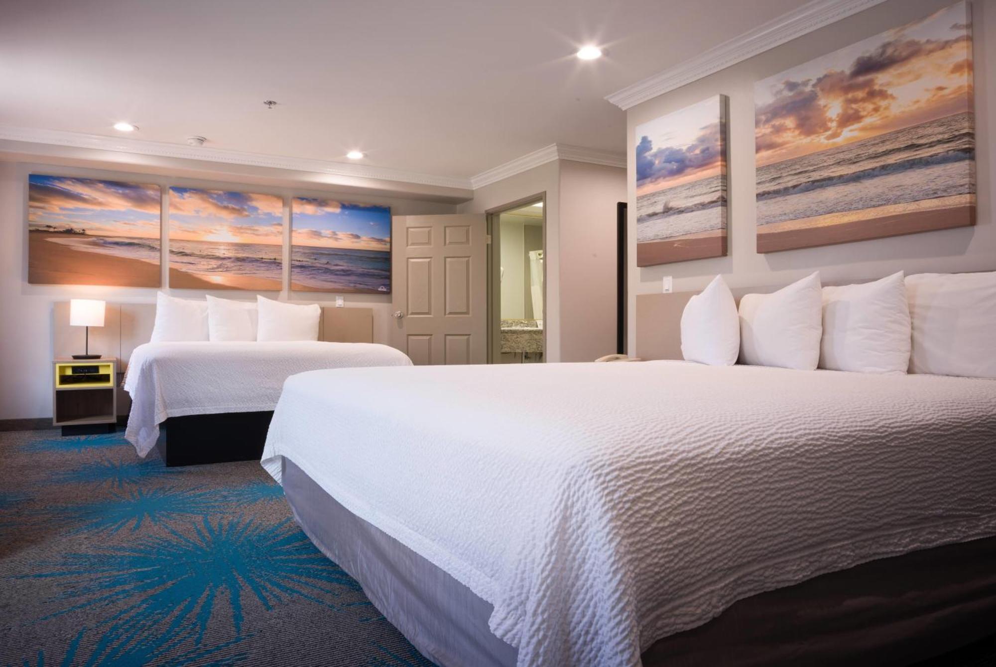 Room One King Bed One Queen Bed Non-Smoking