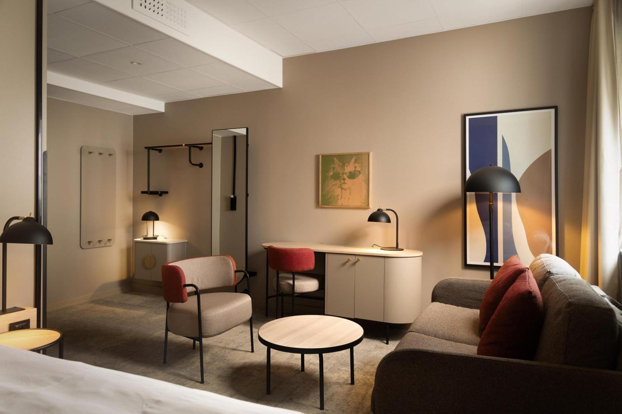 Standard Family Room
