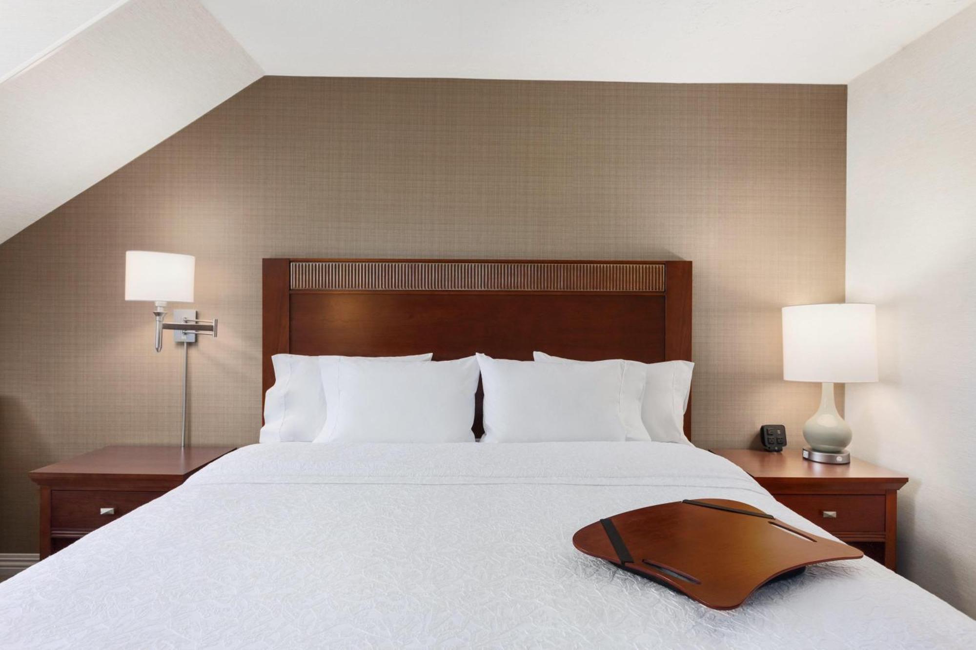 King Room King Bed Non-Smoking
