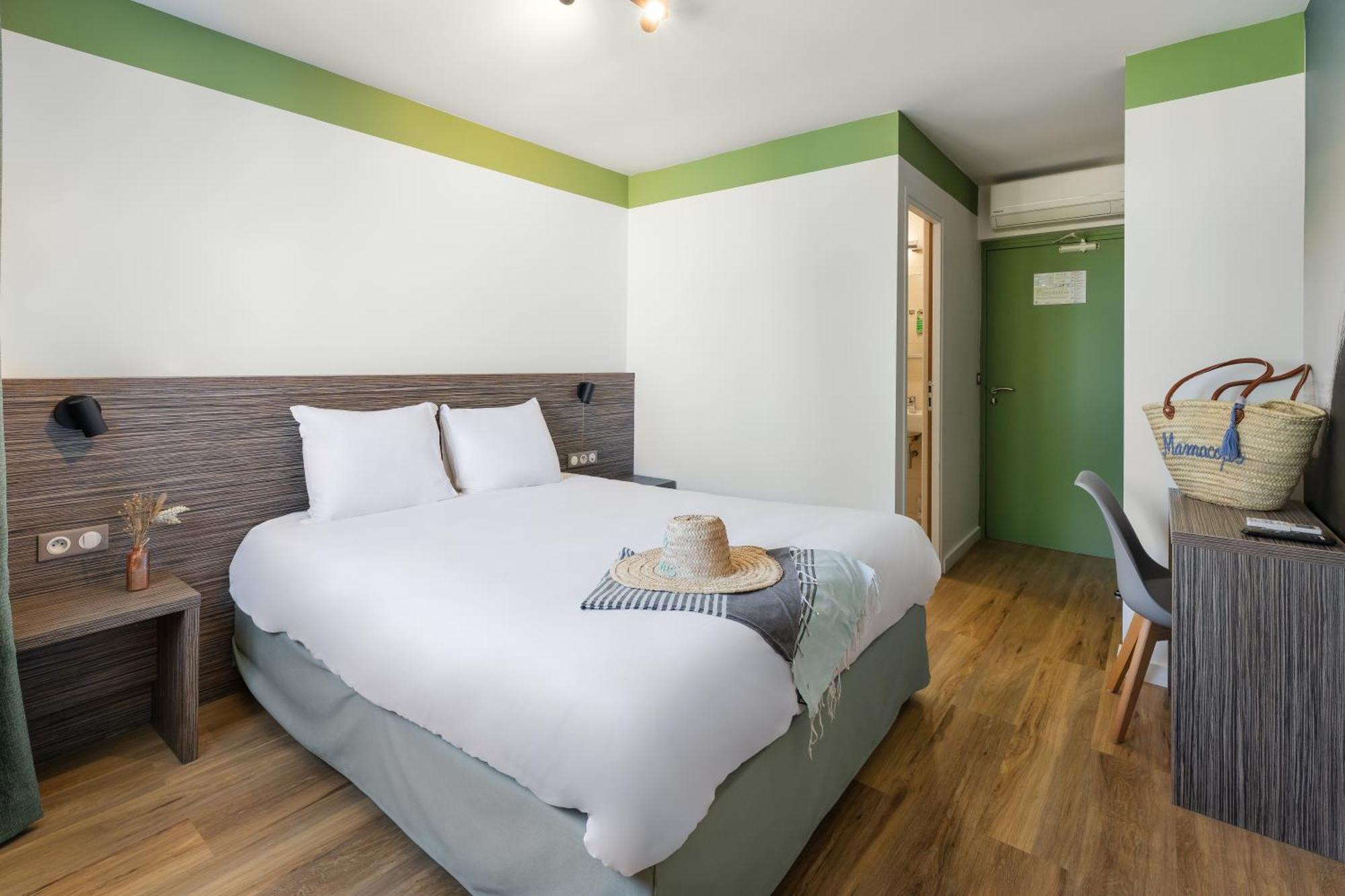 Standard Double Room,1765849130:JPEG