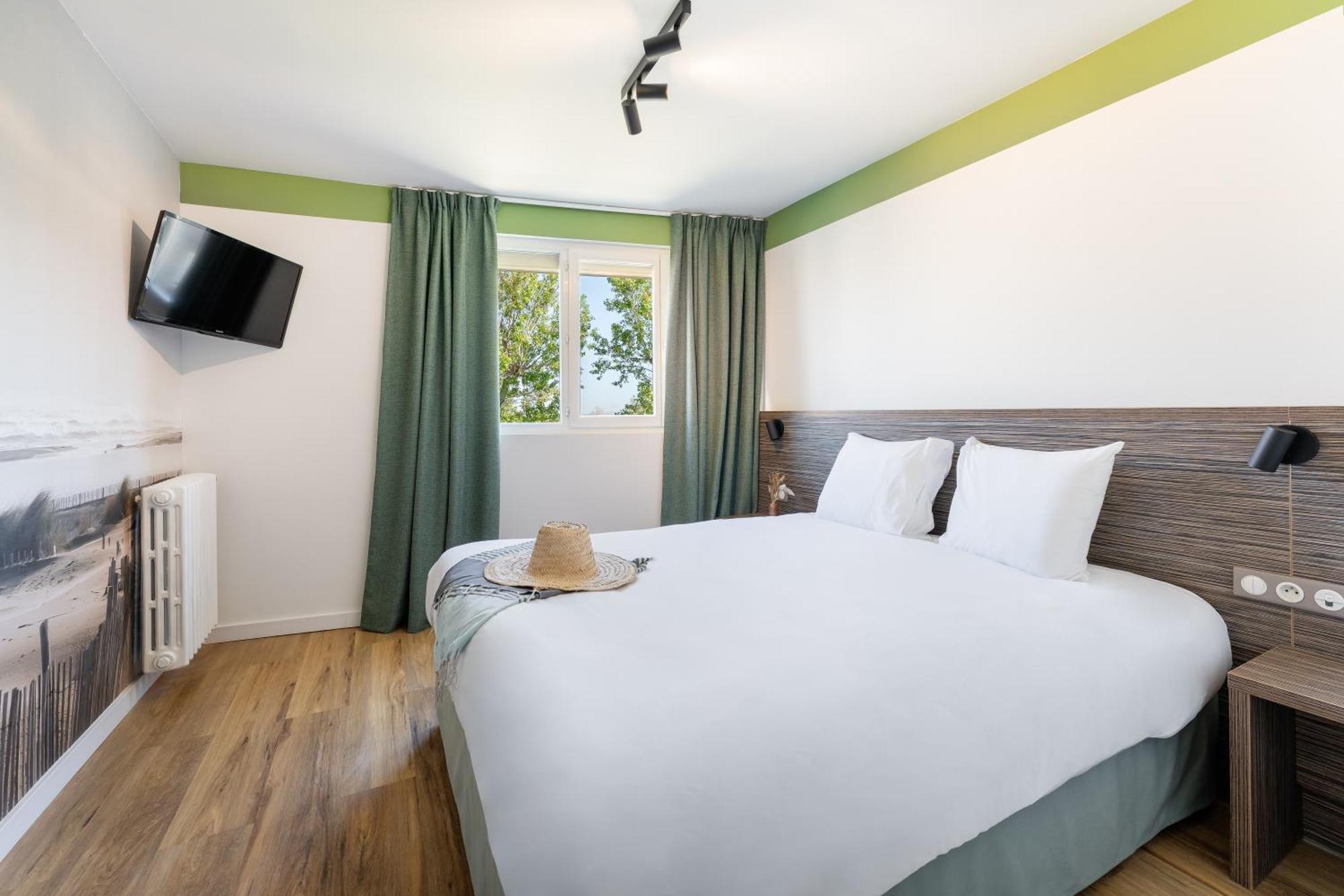 Standard Double Room,1765849119:JPEG
