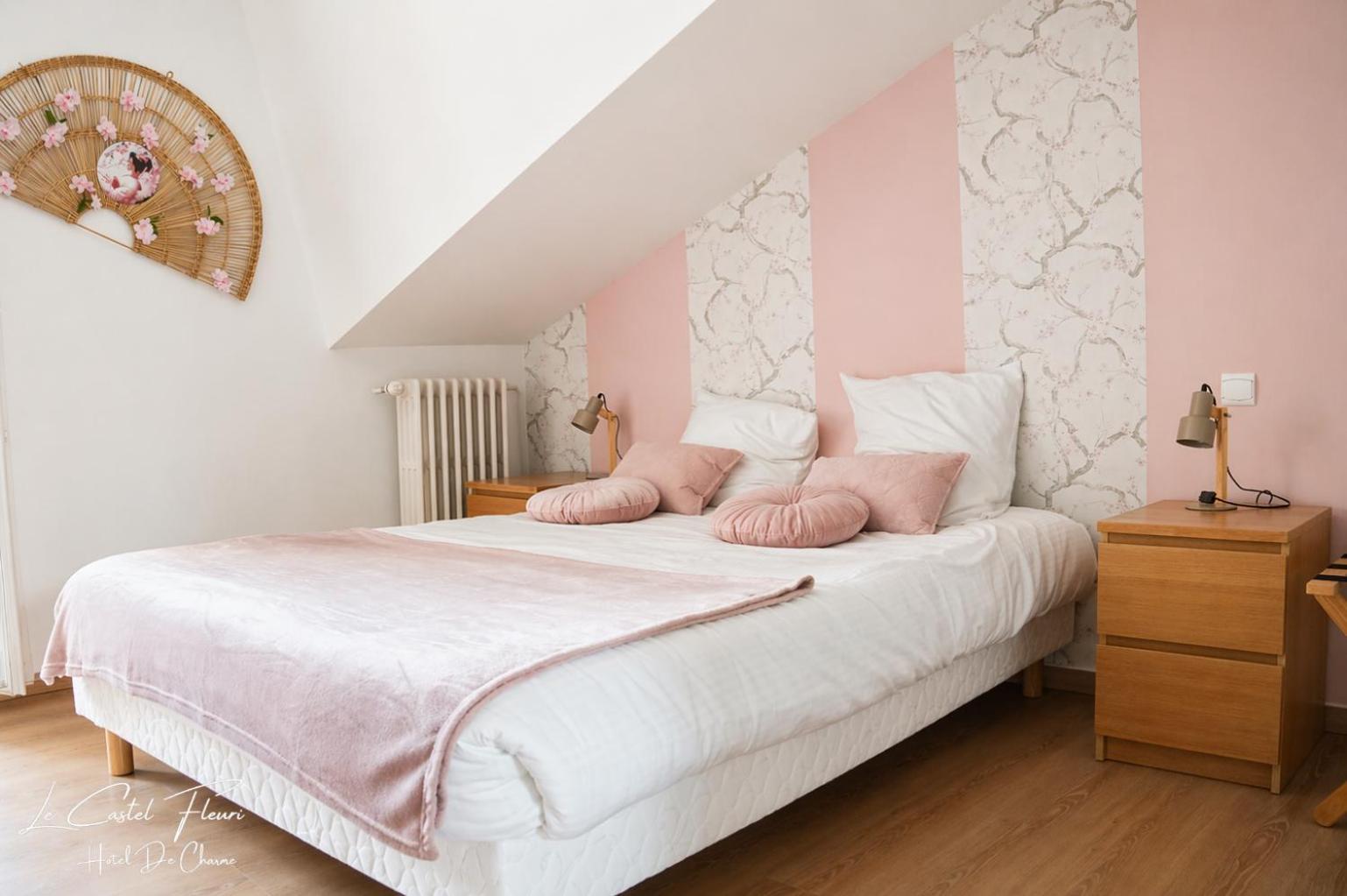 Double Room,1765850095:JPEG
