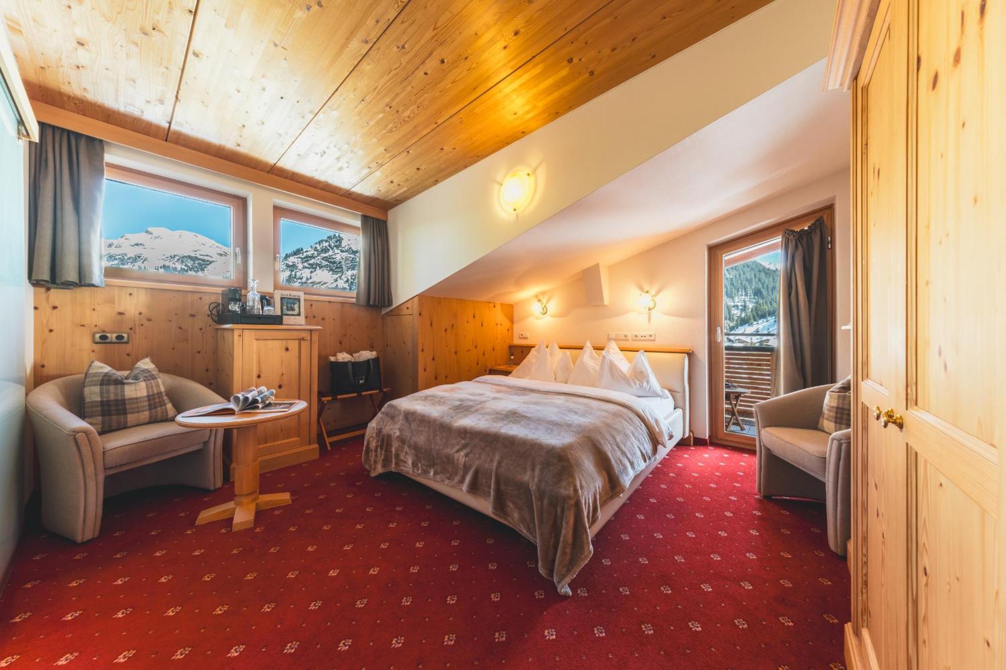 Single Room Balcony