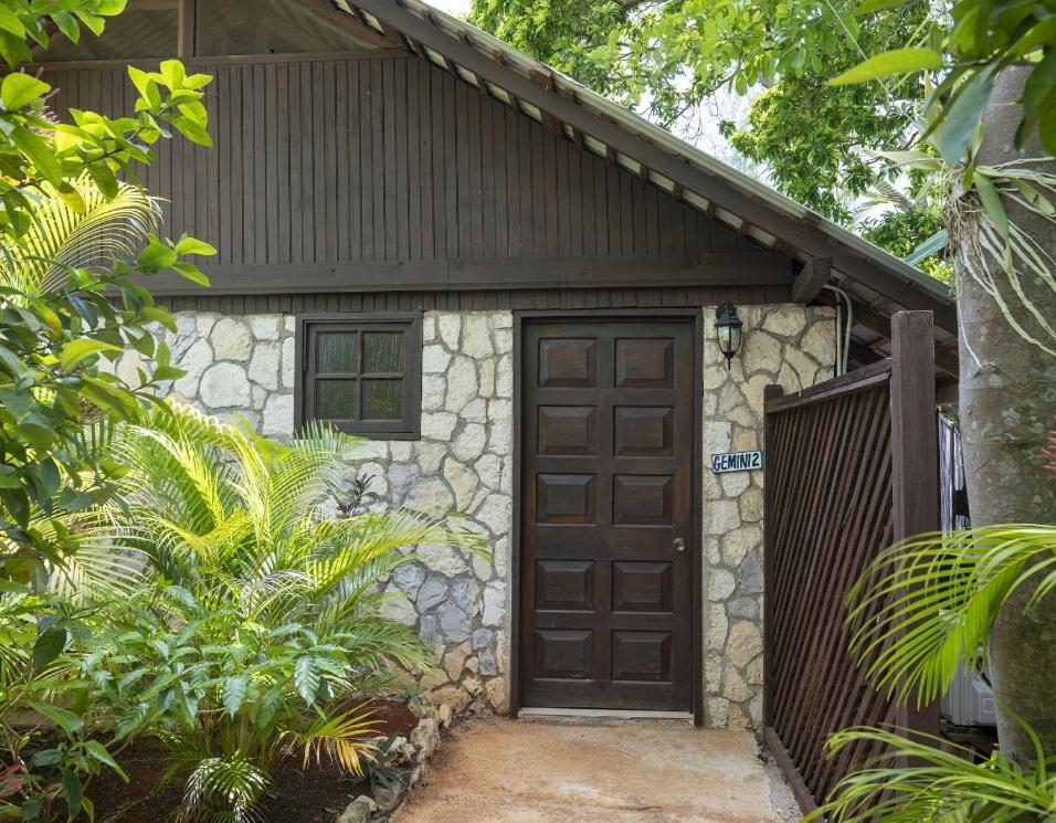 Gemini 2 Cottage