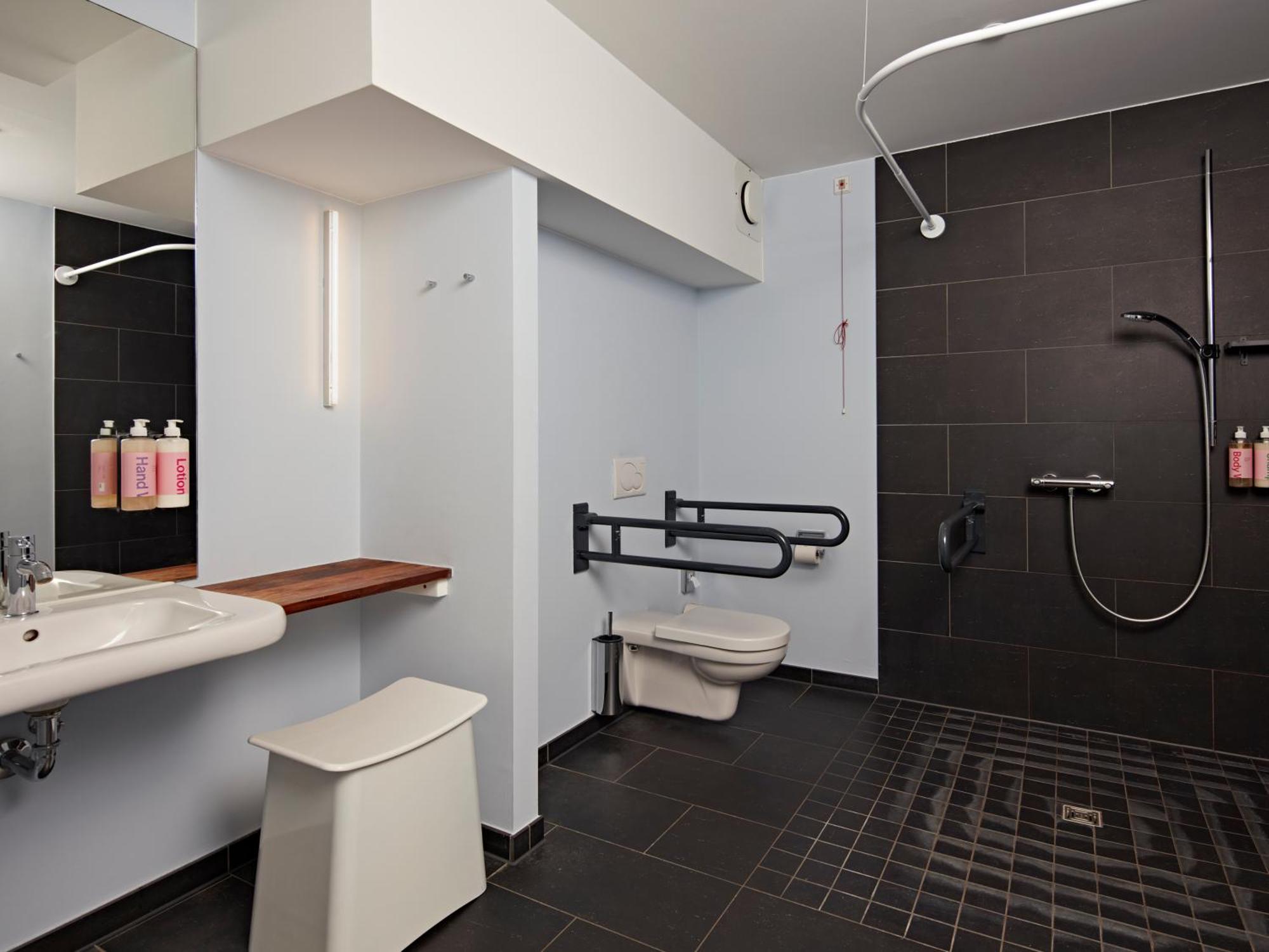 Large Room Accessible