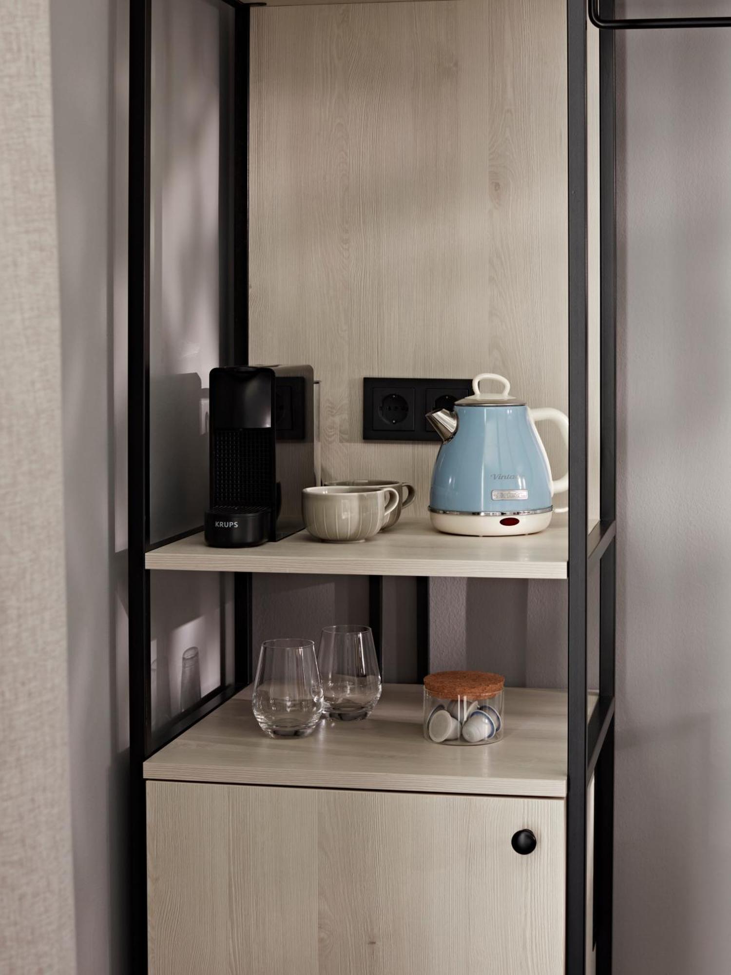Medium Room