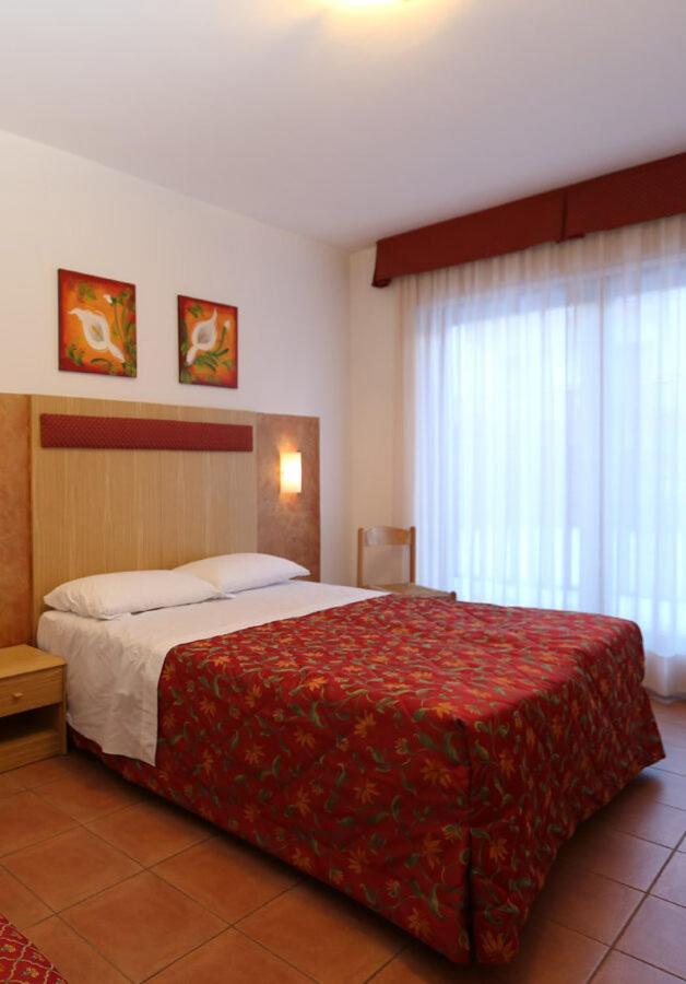 Standard Apartment,1765865444:JPEG