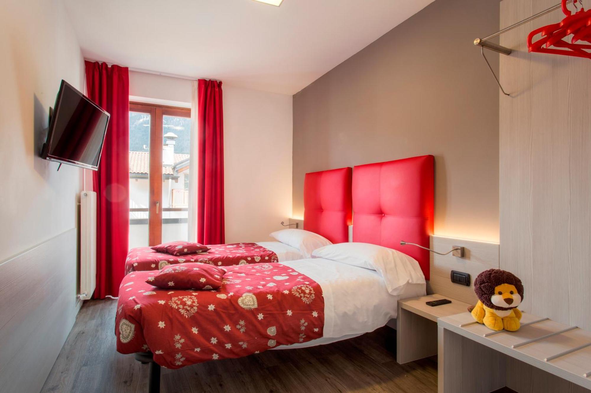 Deluxe Apartment,1765865454:JPEG