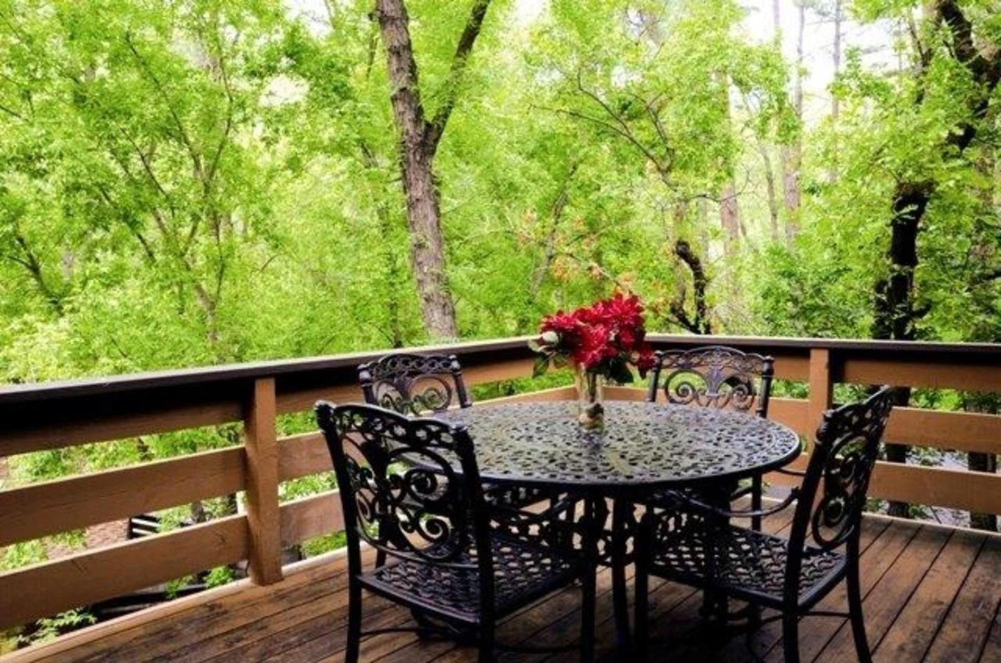 One-Bedroom Villa Forest View Spa Tub
