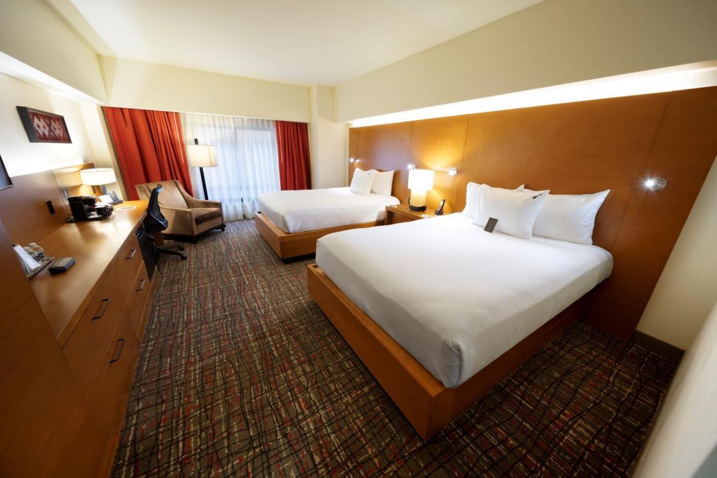 Queen Room Disability Access Cherokee Tower