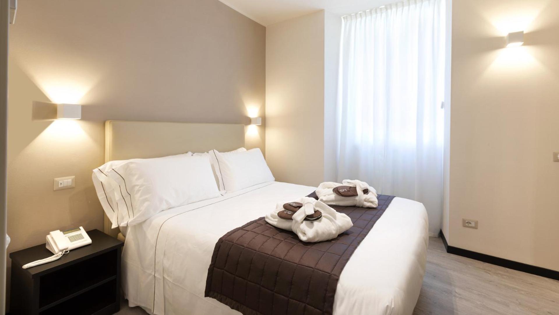 Deluxe Double Room Lake View