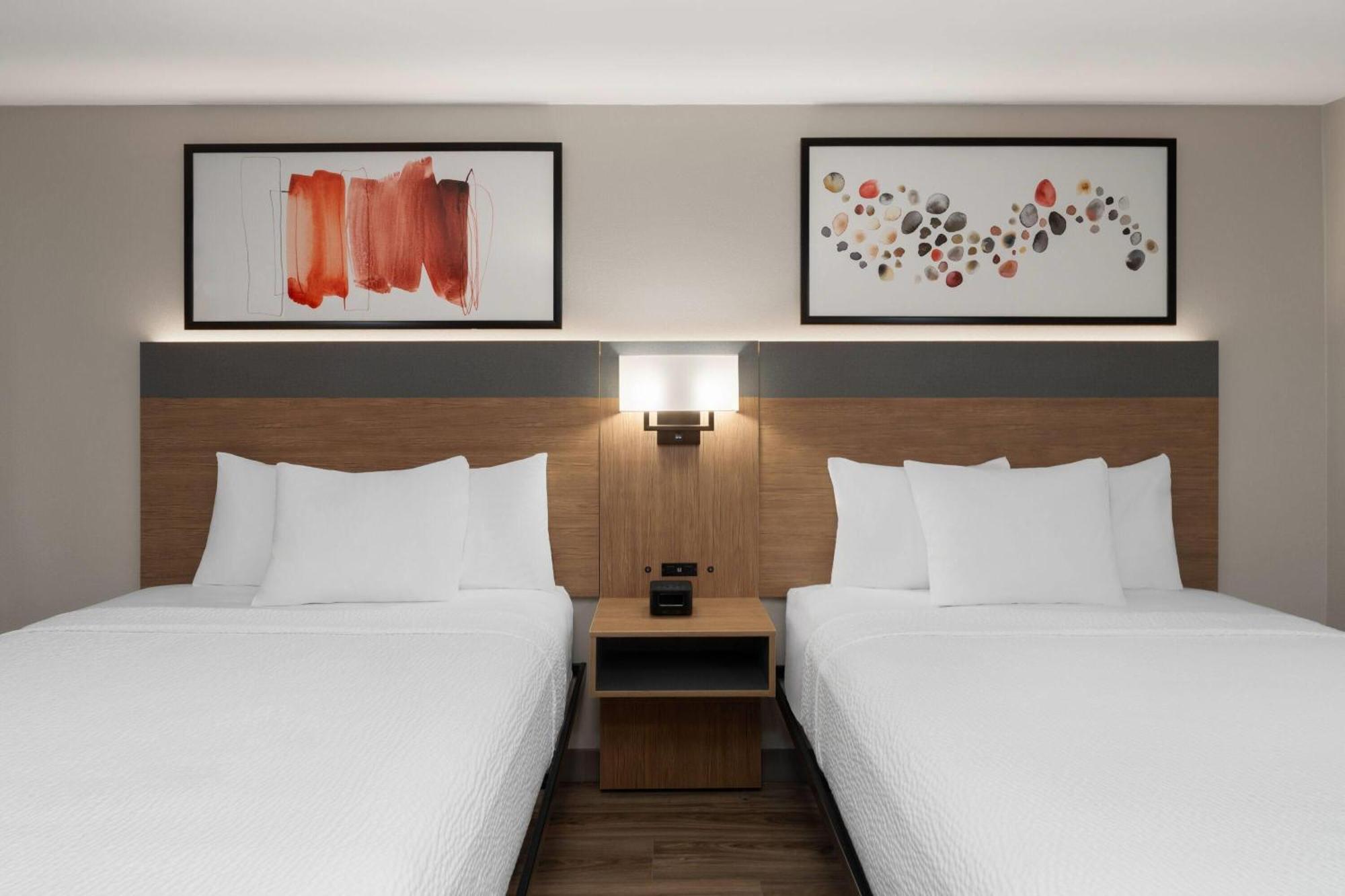Queen Room Two Queen Beds Kitchenette Non-Smoking