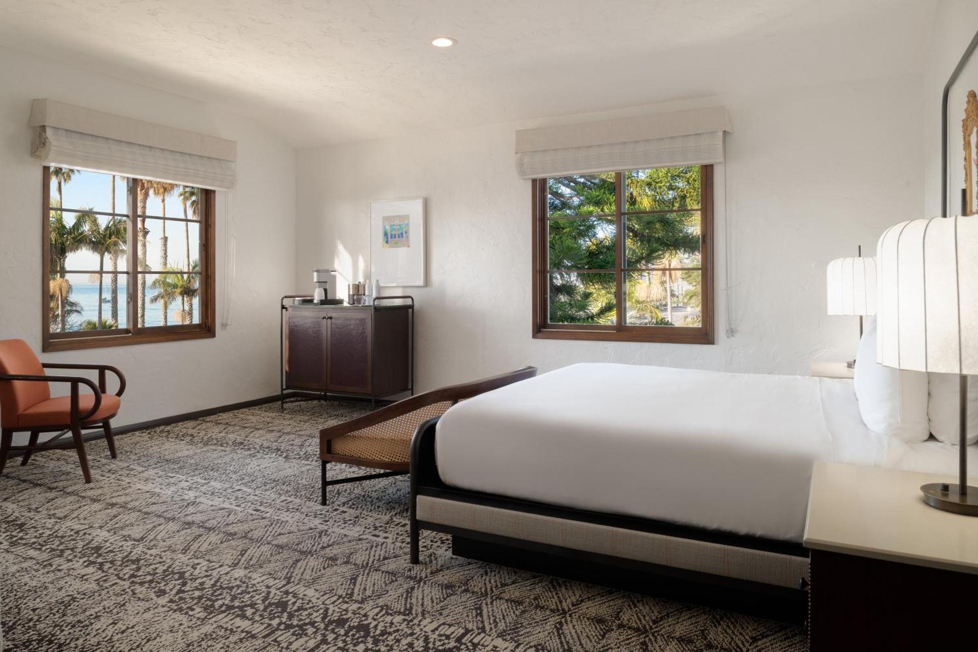 Premium King Room View