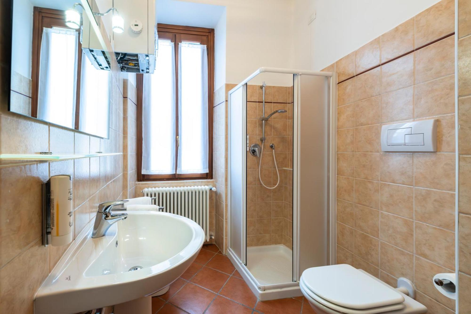 Double or Twin Room Private External Bathroom