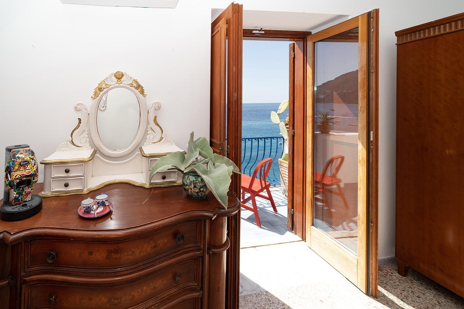 Deluxe Double or Twin Room Sea View