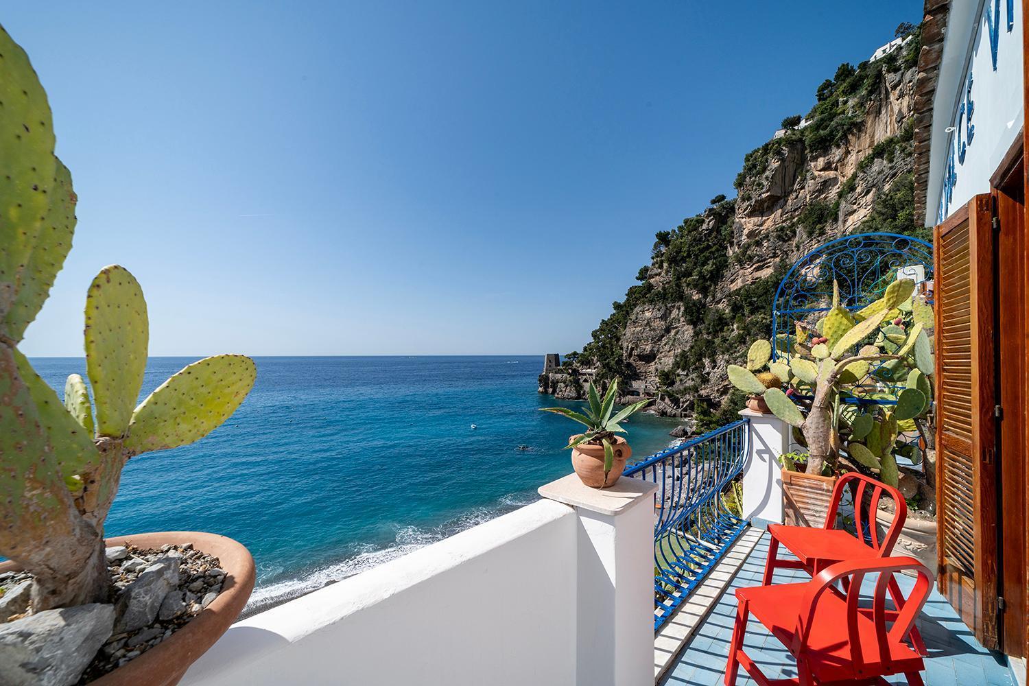 Deluxe Double or Twin Room Sea View