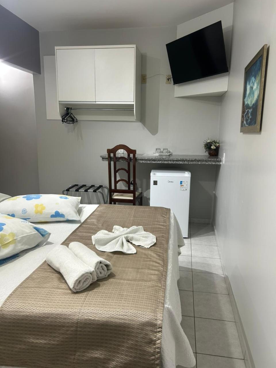 Deluxe Room,1765923004:JPEG