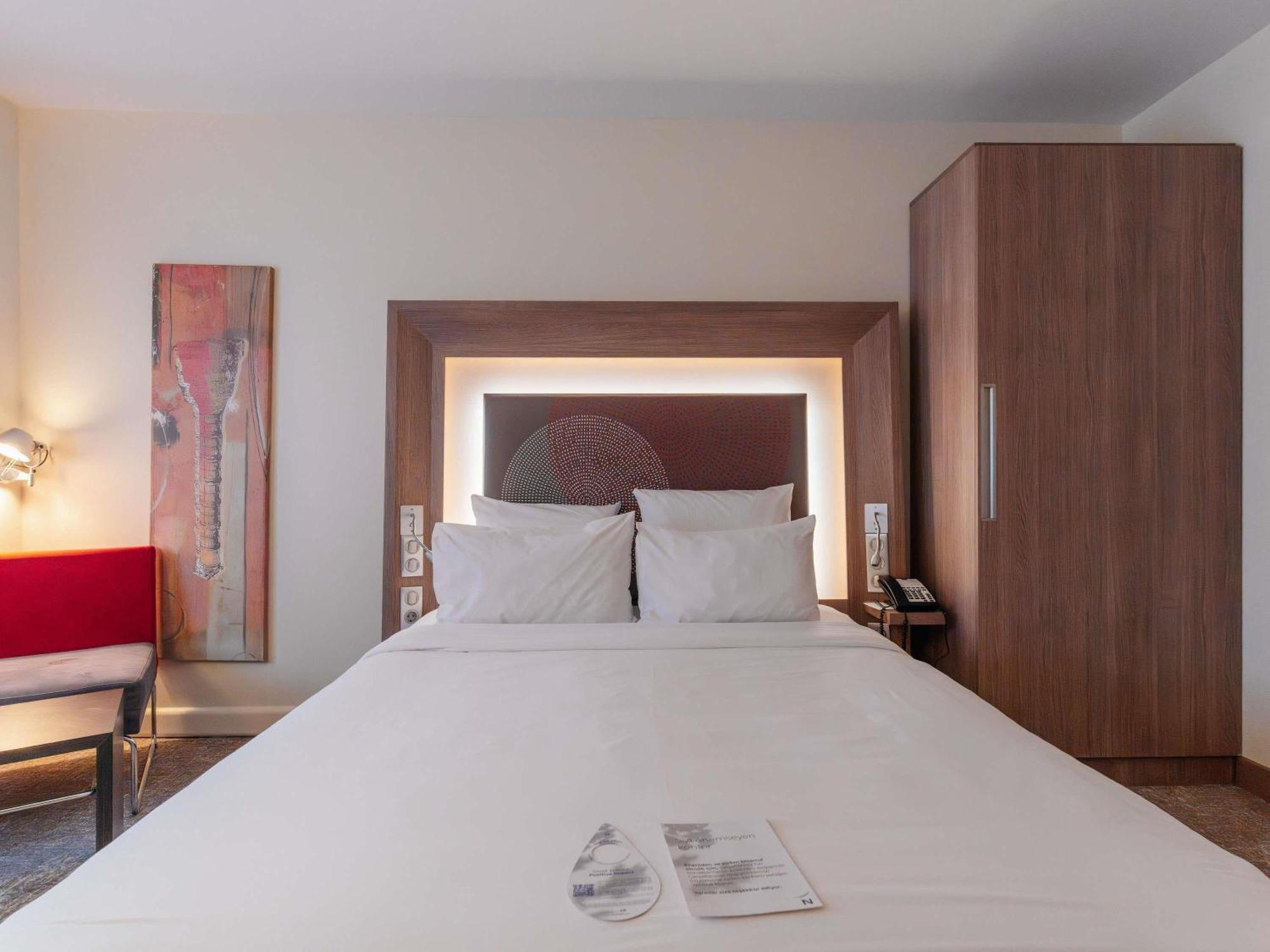 Superior Room Queen Bed Accessible