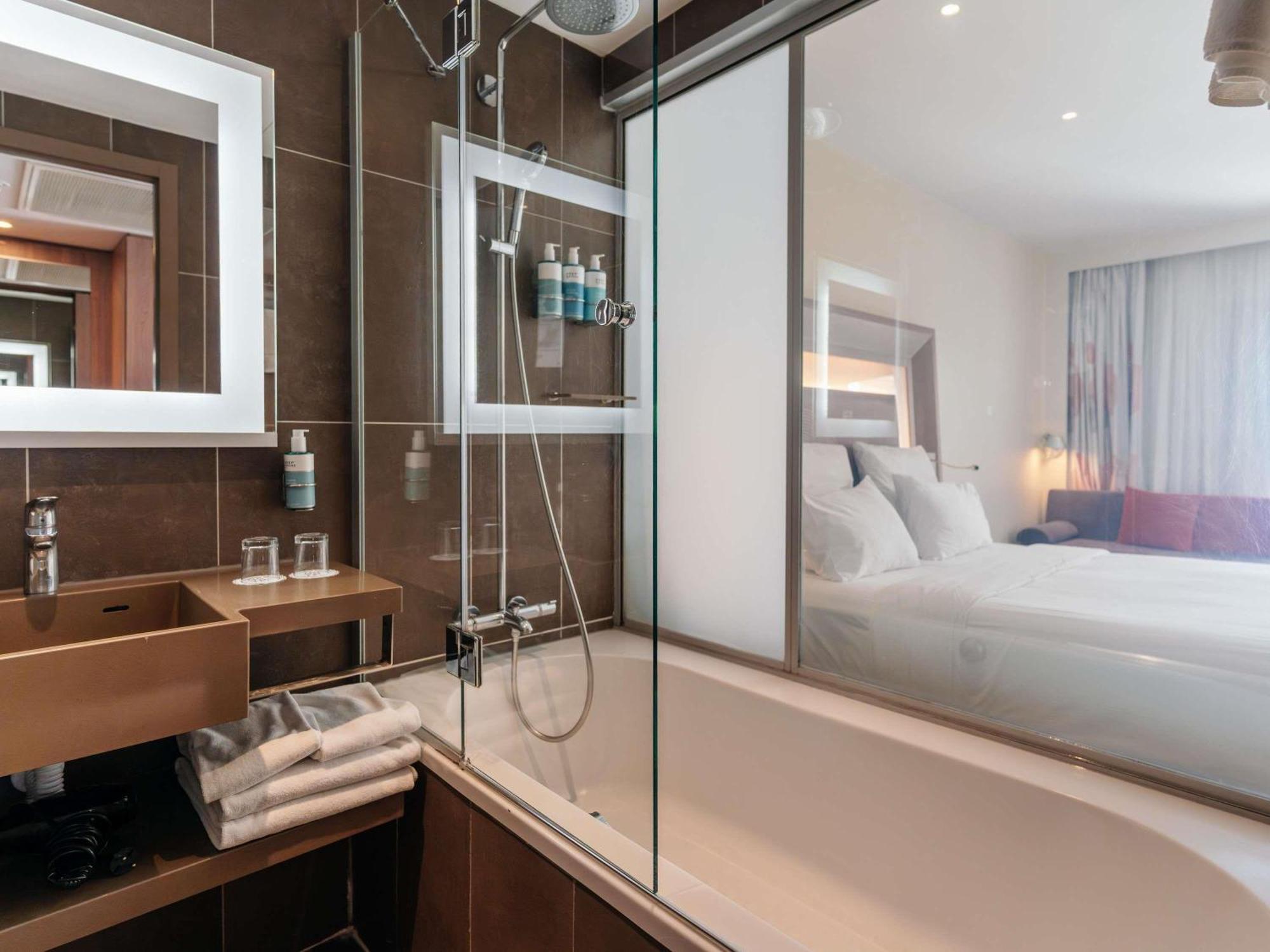 Executive Queen Room