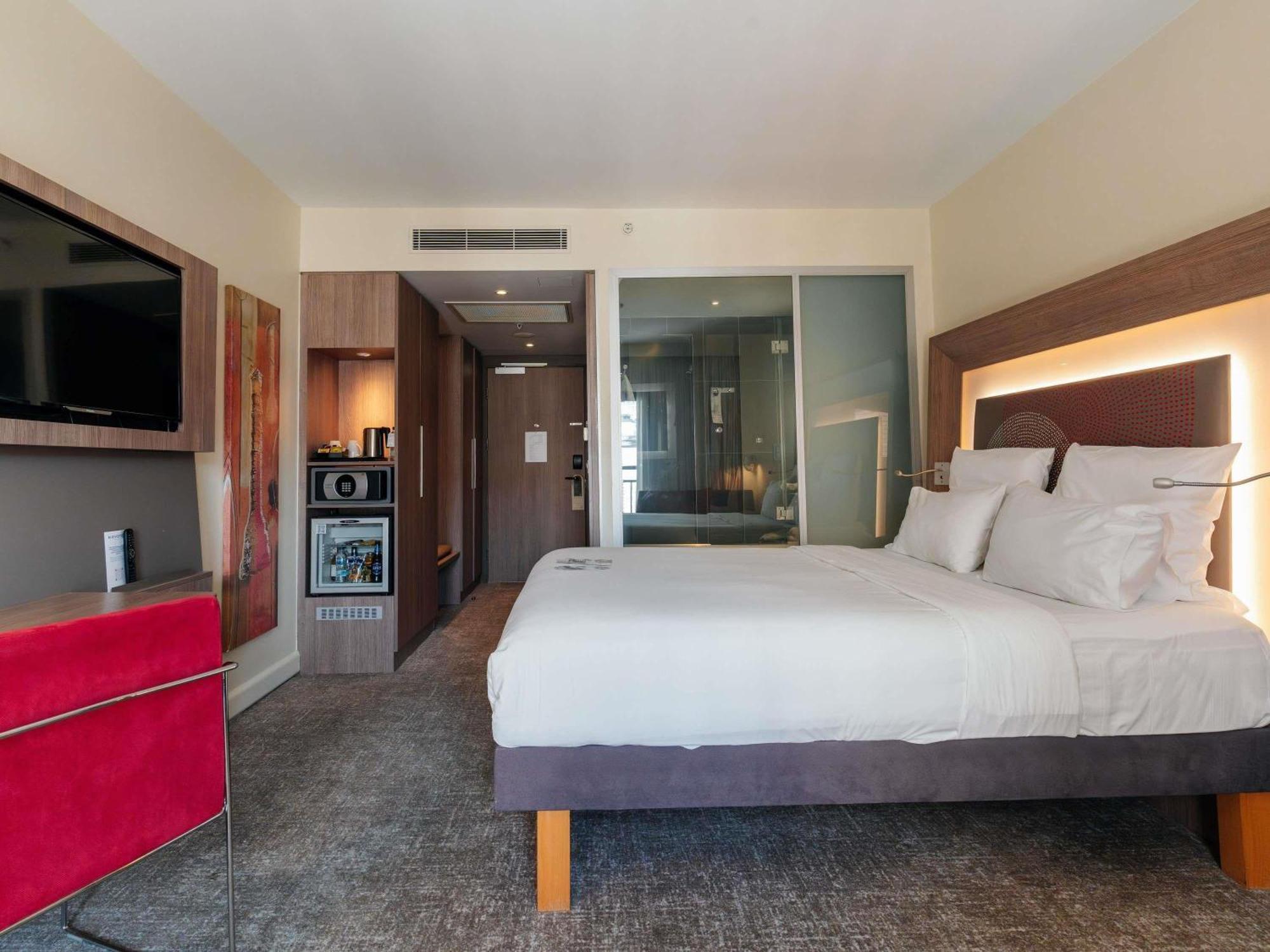 Executive Queen Room