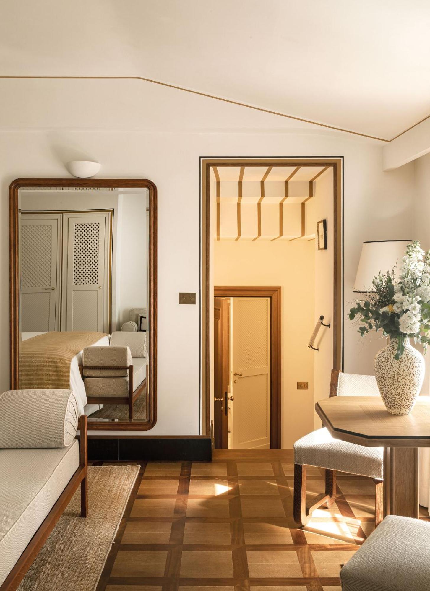 Junior Suite Village View