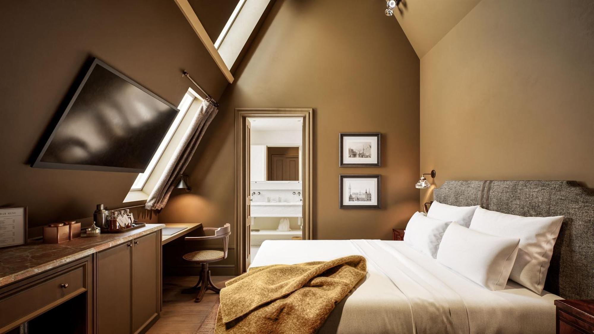 Deluxe King Room
