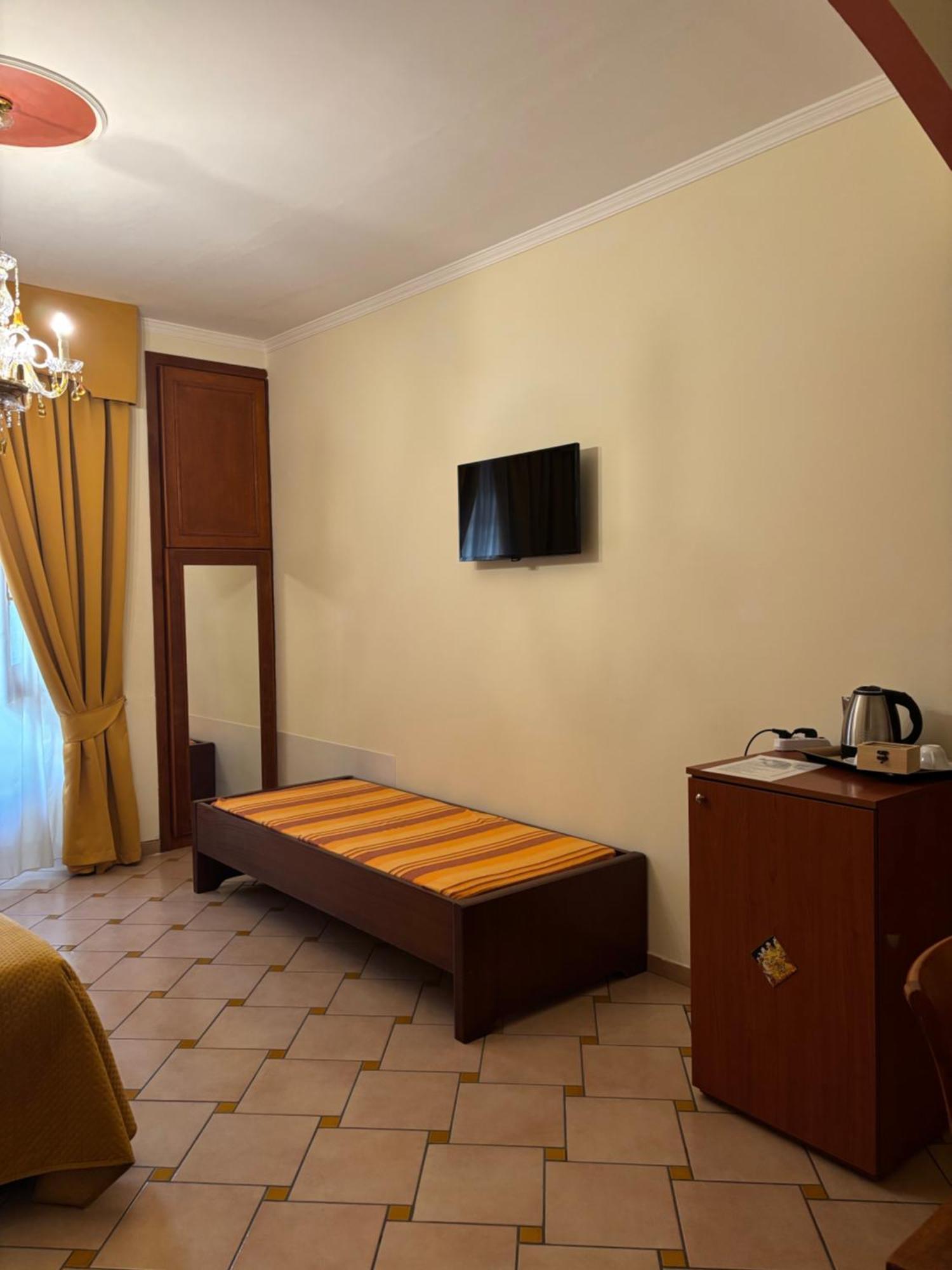 Large Double Room