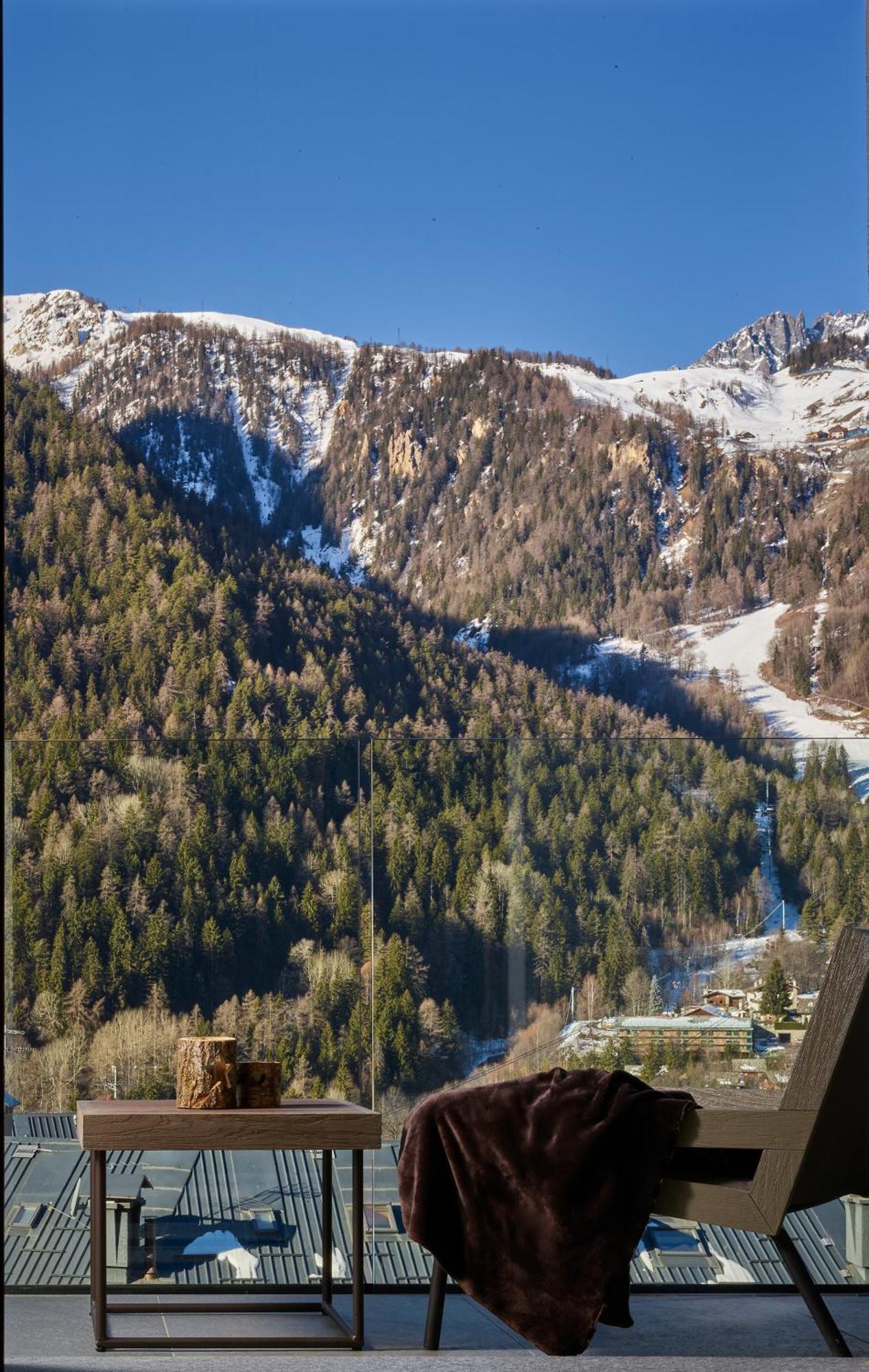 Double Room Mountain View