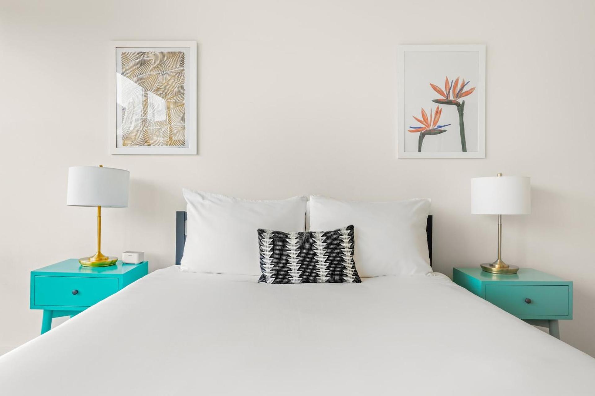 Three-Bedroom Apartment Self Check Virtual Front Desk