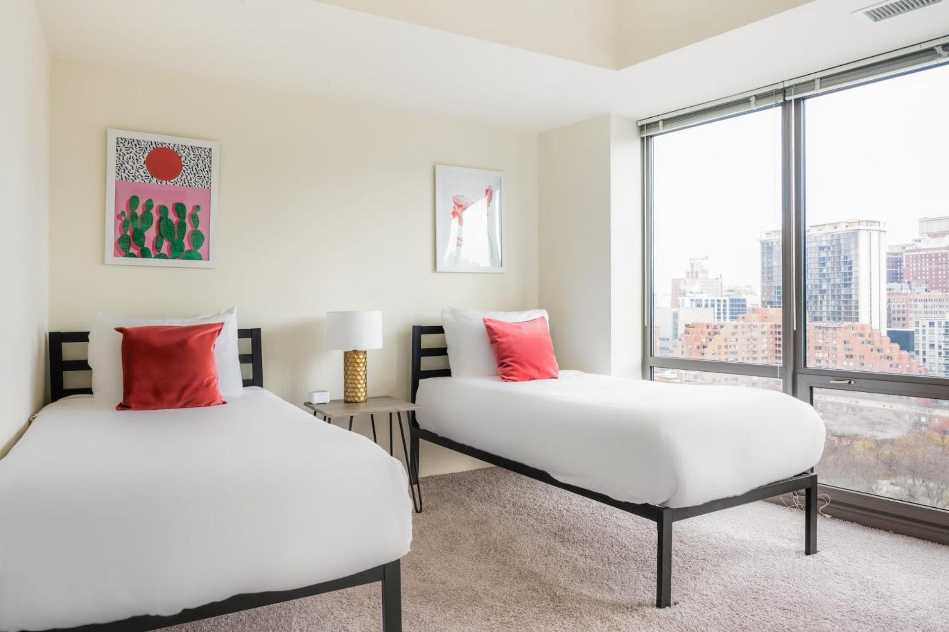 Three-Bedroom Apartment Self Check Virtual Front Desk