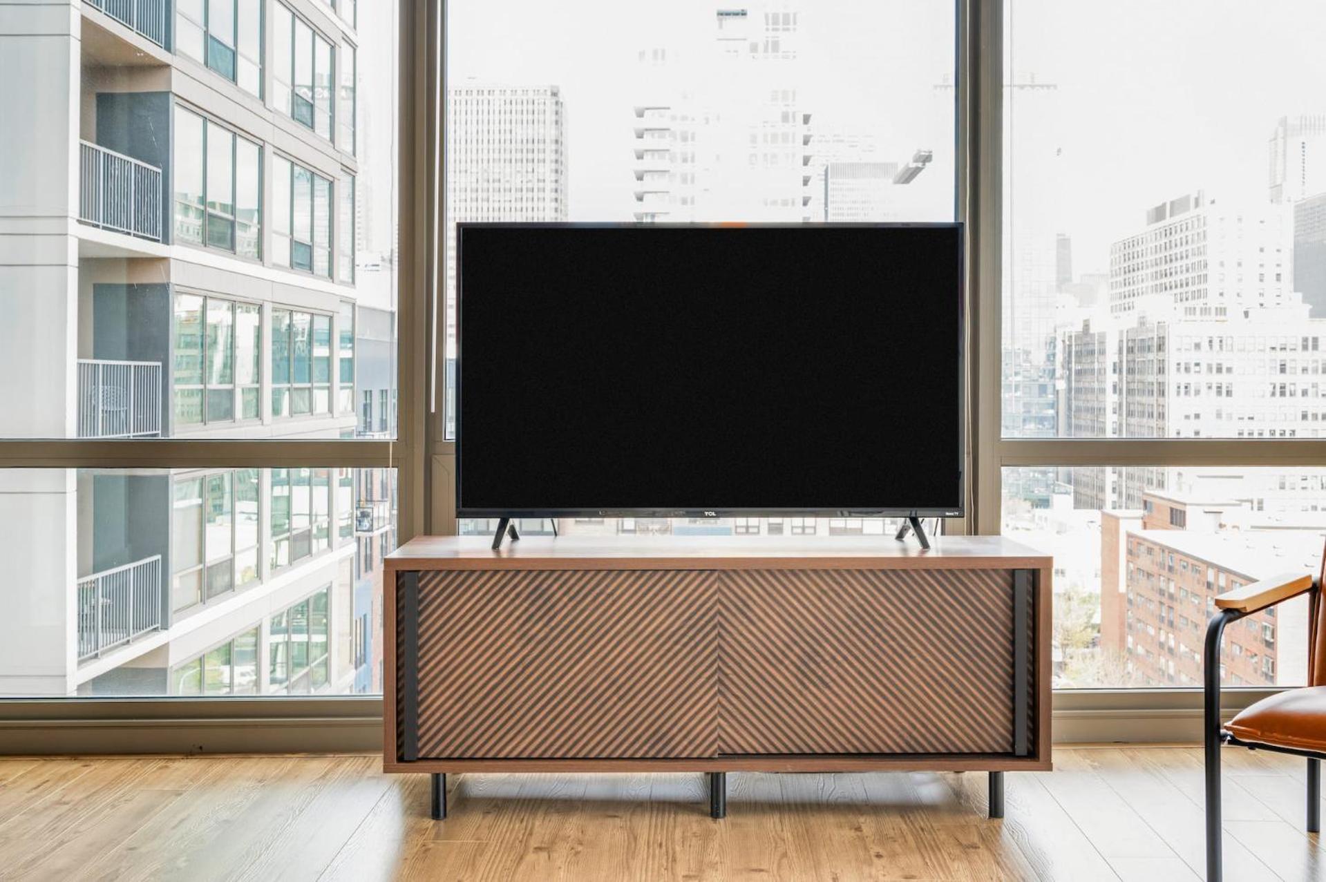 Three-Bedroom Apartment Self Check Virtual Front Desk