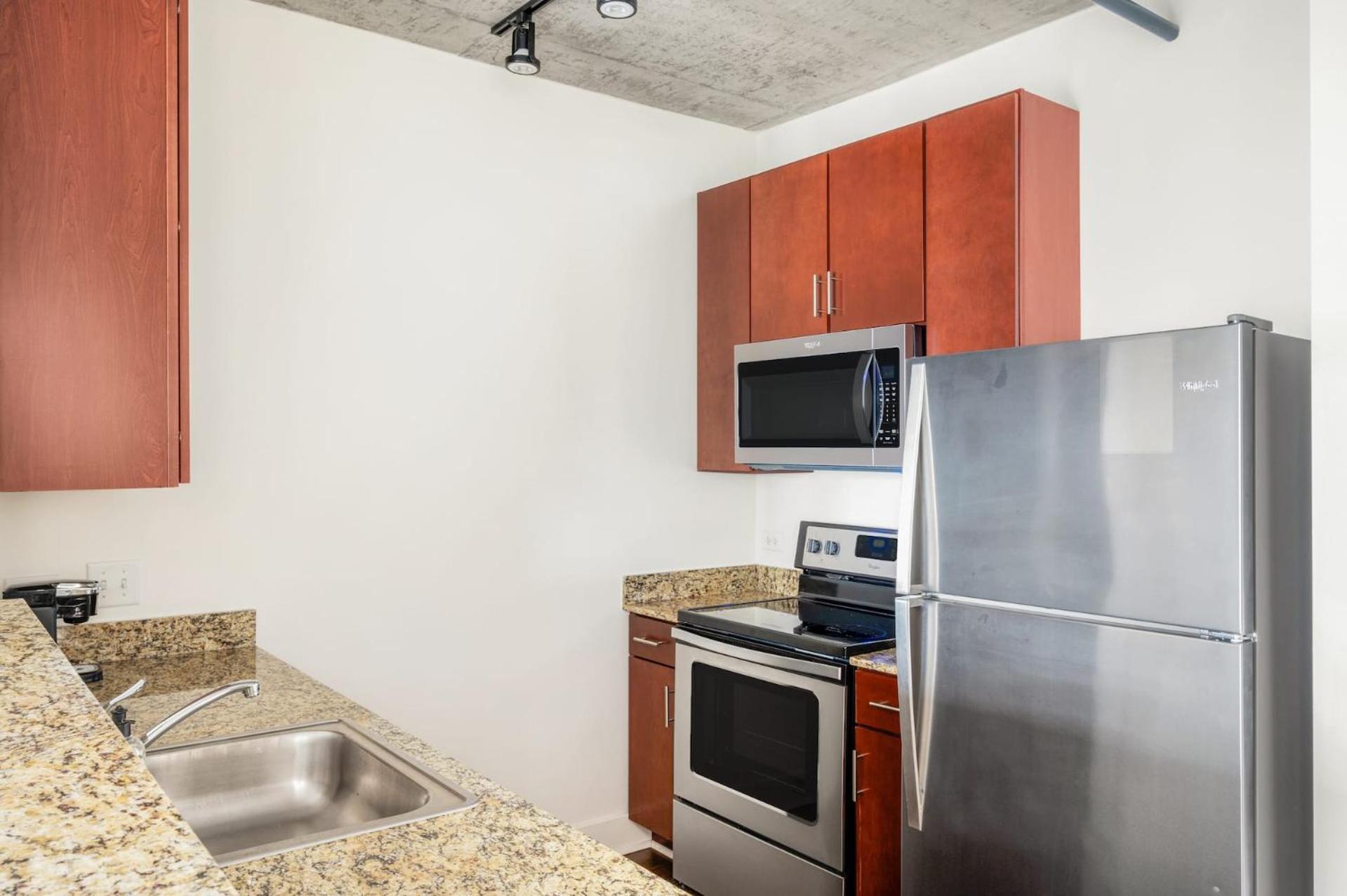 Deluxe Studio Apartment Self Check Virtual Front Desk