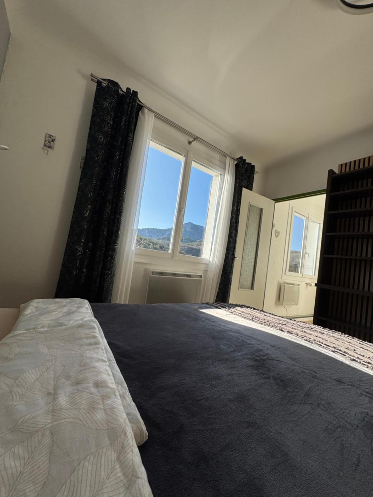 Double Room Mountain View